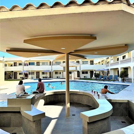 Kavia Meoqui Hotel & Suites Bagian luar foto